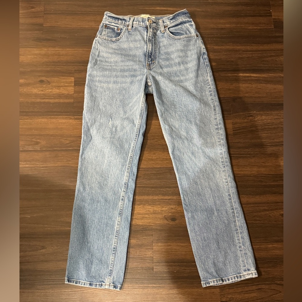 Abercrombie & Fitch 90s Straight Ultra High Rise Light Blue Jeans - Picture 3 of 6